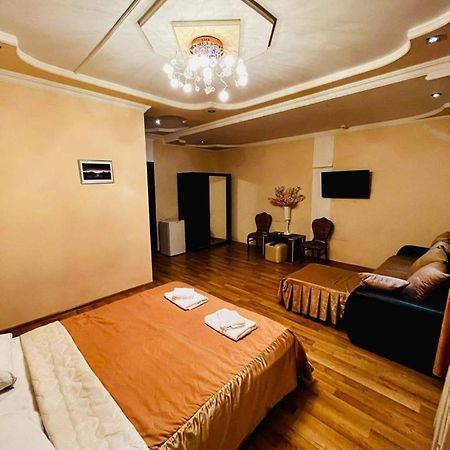 Lux Palace Hotel คูทายสิ ภายนอก รูปภาพ