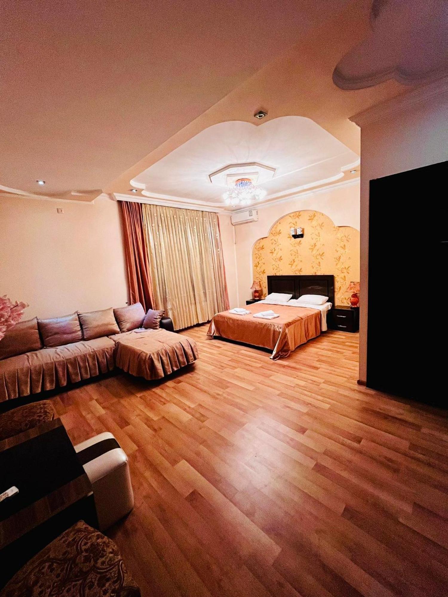 Lux Palace Hotel คูทายสิ ภายนอก รูปภาพ