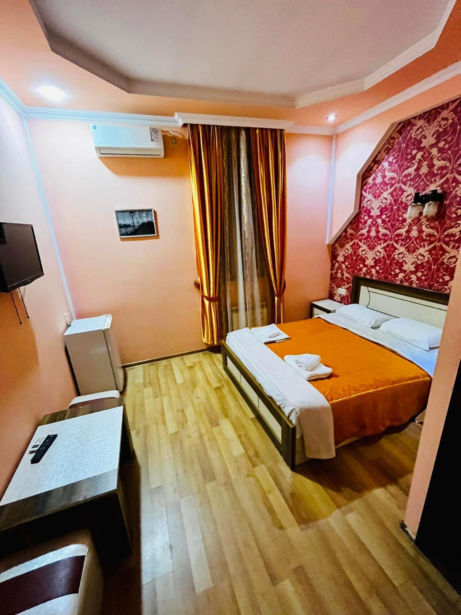 Lux Palace Hotel คูทายสิ ภายนอก รูปภาพ