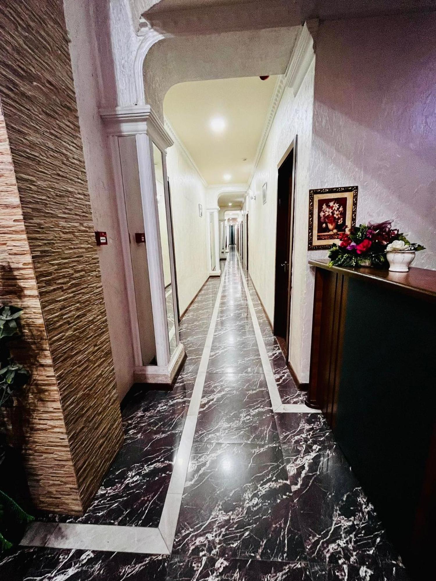 Lux Palace Hotel คูทายสิ ภายนอก รูปภาพ