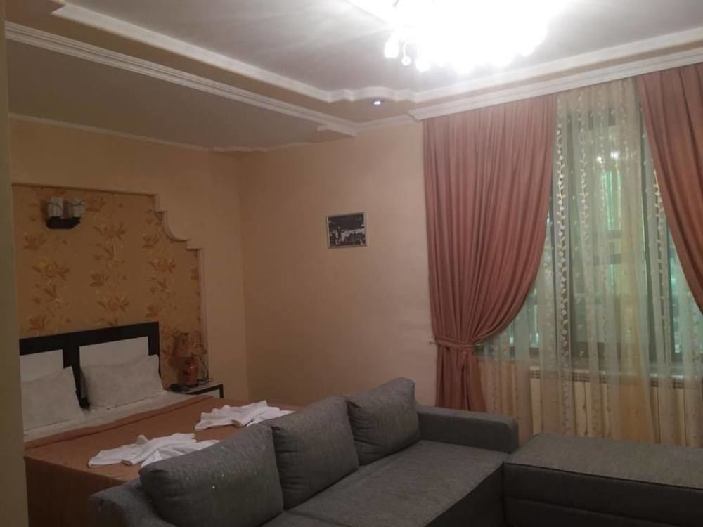 Lux Palace Hotel คูทายสิ ภายนอก รูปภาพ