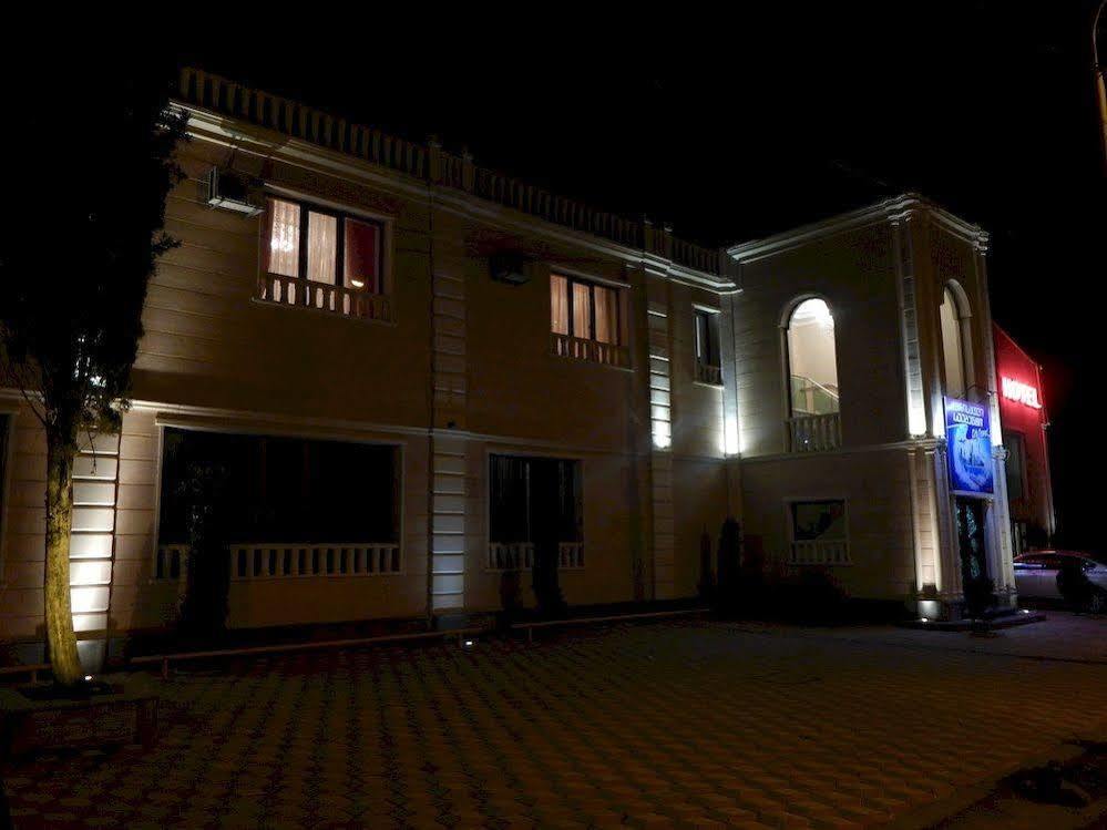 Lux Palace Hotel คูทายสิ ภายนอก รูปภาพ